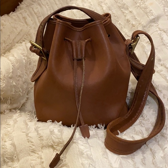 Authentic Coach leather bucket purse - Picture 1 of 8